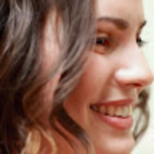 Meet your Posher, Elise